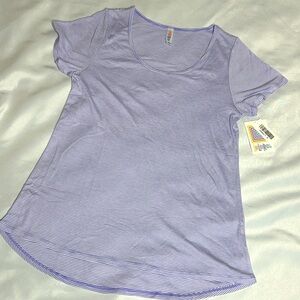 NWT LuLaRoe Classic T - size Small